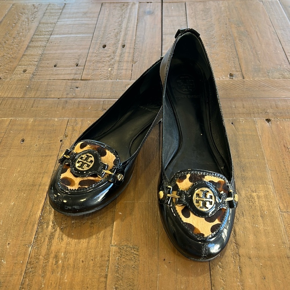 Tory Burch leopard pony hair patent leather flats women’s size 9 animal print